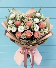Букет олимп в Суворовское Крым Букет цветов из:  Розы, Альстромерии и Лизиантусы в Суворовское Крым