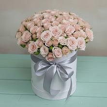 Цветочная композиция из Розы в шляпной коробке в Суворовское Крым