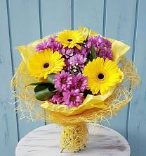 Букет цветов из:  Хризантемы и Герберы в Суворовское Крым