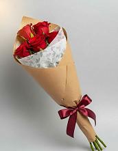Букет просто и со вкусом в Суворовское Крым Букет цветов из:  Розы в Суворовское Крым