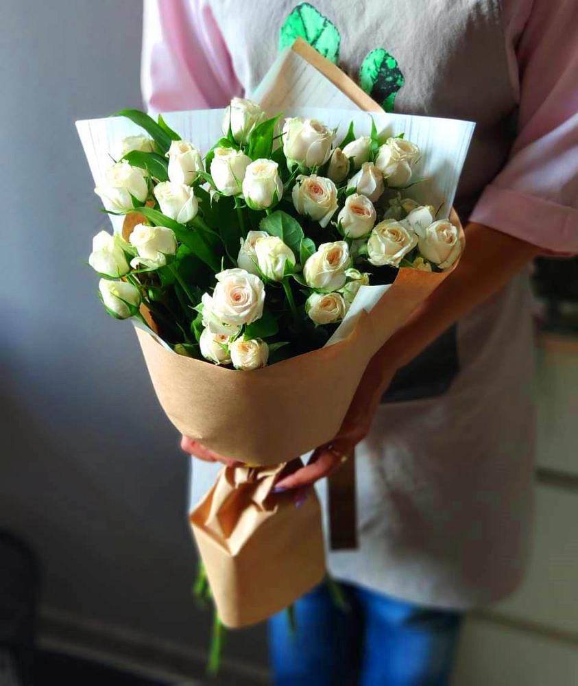 Букет хорошее настроение в Суворовское Крым Букет цветов из: Розы в Суворовское Крым