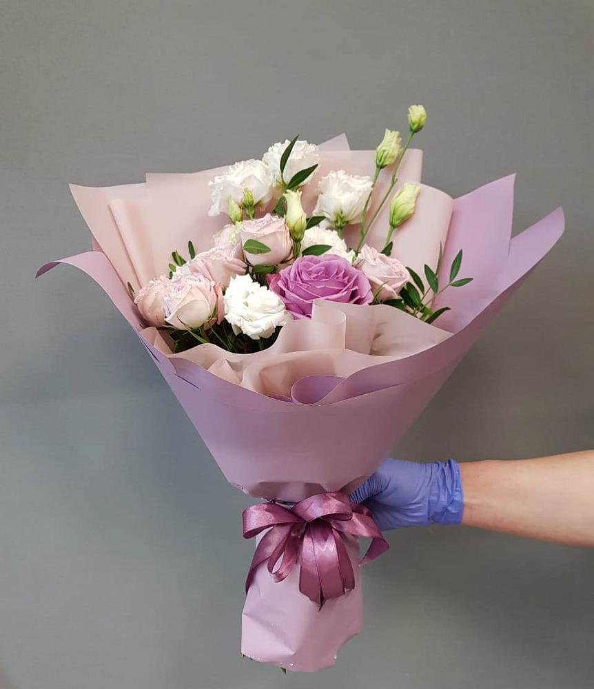 Букет цветов из: Розы и Лизиантусы в Суворовское Крым