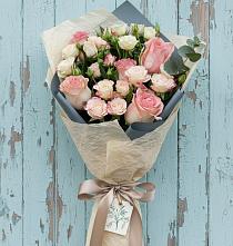 Букет нежный и розовый в Суворовское Крым Букет цветов из:  Розы в Суворовское Крым