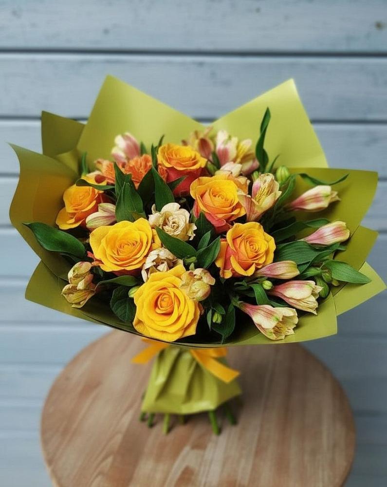 Букет созвездие в Суворовское Крым Букет цветов из: Альстромерии и Розы в Суворовское Крым